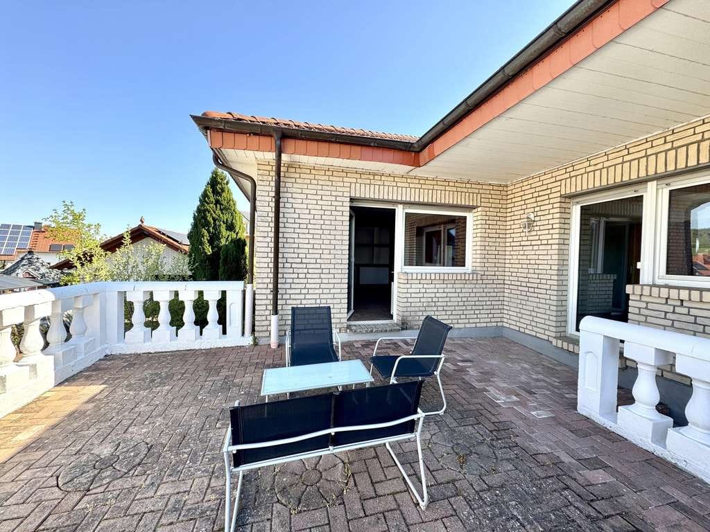 Immobilie in Heiligenmoschel - Heiligenmoschel - Freistehendes Einfamilienhaus mit Doppelgarage - Bild 2
