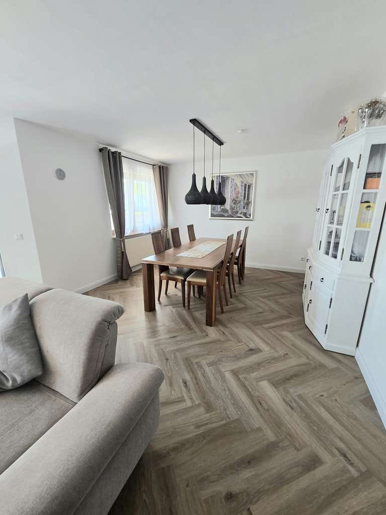 Immobilie in Bönnigheim - Zweifamilienhaus mit Einliegerwohnung in begehrter Feldrandlage - Bild 4