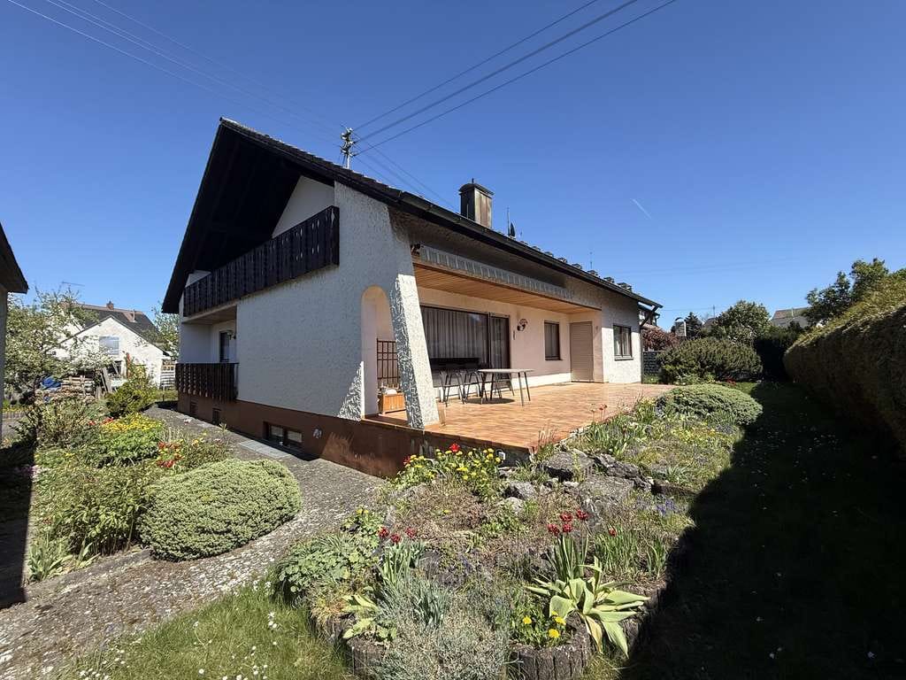 Immobilie in Nersingen - Großzügiges Mehrfamilienhaus mit viel Potential - Bild 1
