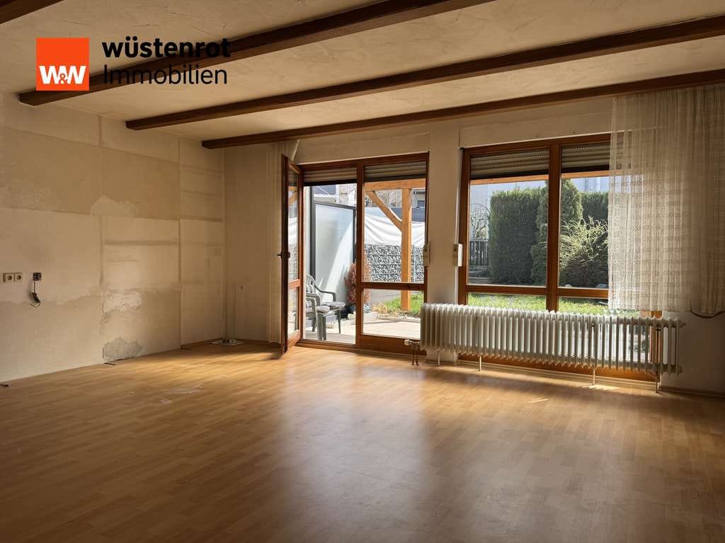 Immobilie in Donzdorf - GEPFLEGTES REIHENHAUS MIT SAUNA, GARTEN & GARAGE IN DONZDORF - Bild 1