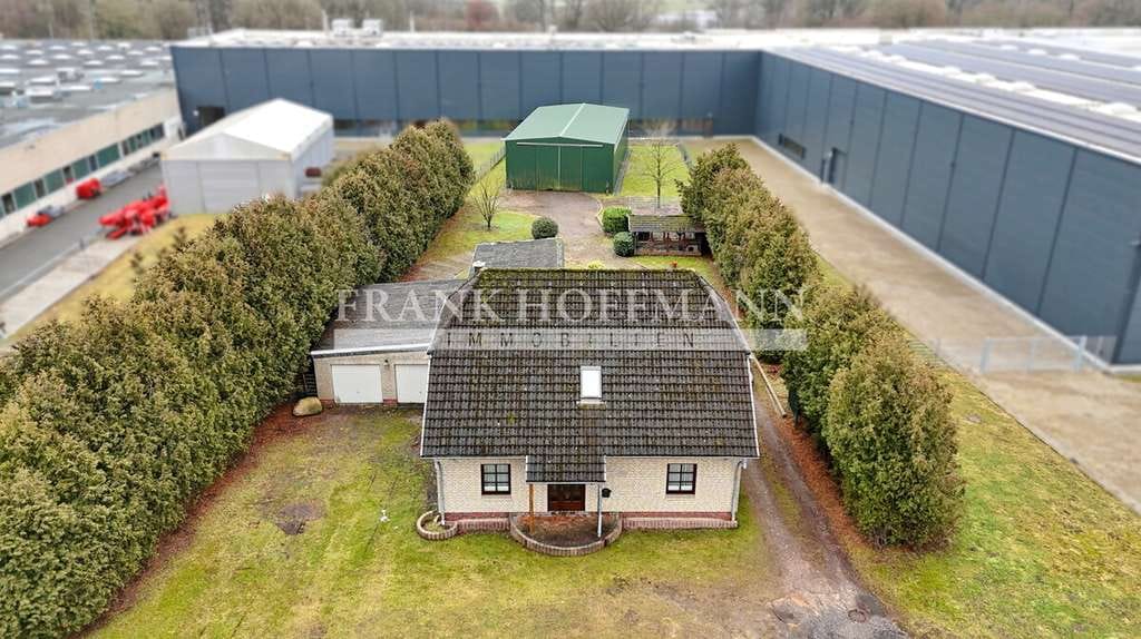 Immobilie in Bad Oldesloe - Einfamilienhaus mit Kaltlagerhalle in Bad Oldesloe - Bild 1