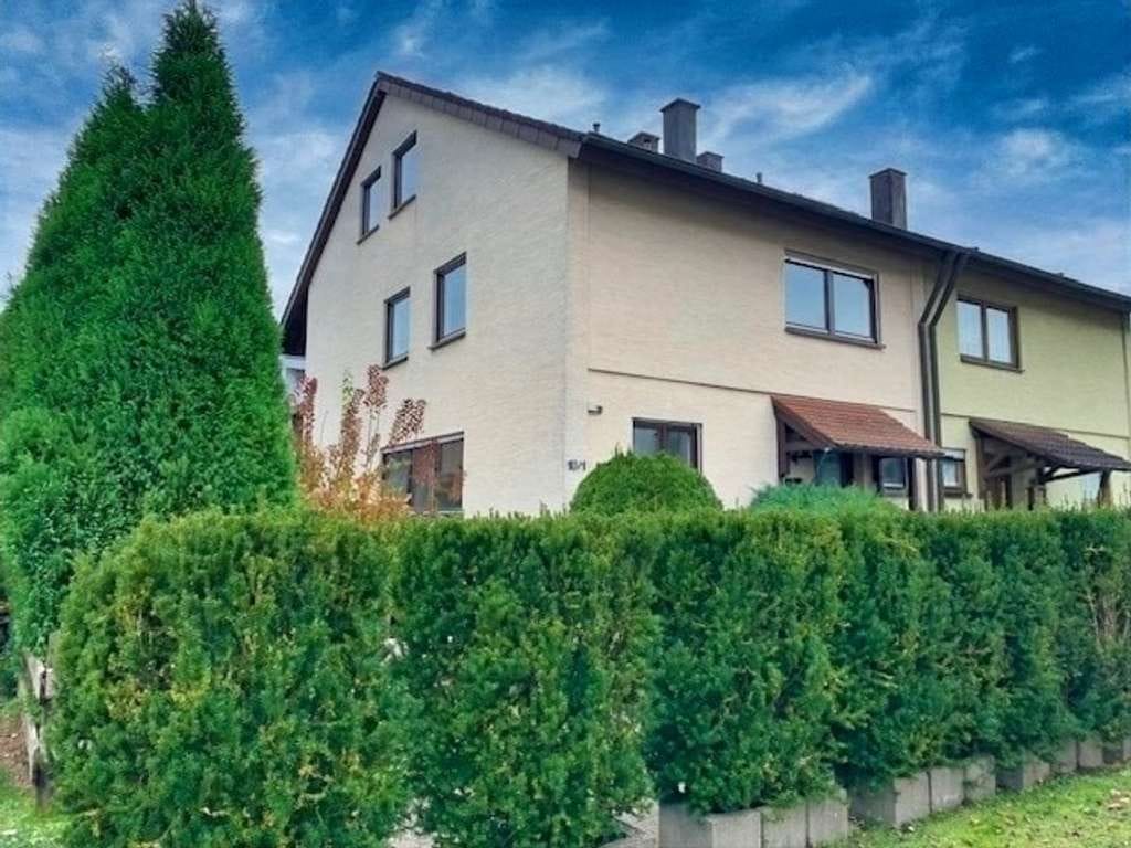 Immobilie in Gomaringen - ..eine sofort beziehbare Doppelhaushälfte in ruhiger Lage von Gomaringen ! - Bild 2