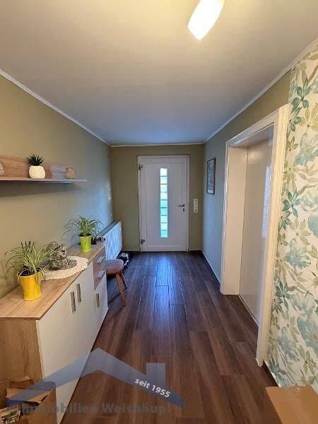 Immobilie in Künzing - Künzing gepflegtes Wohnhaus mit Büro/Praxis ,Nebengebäude und Garage - Bild 4