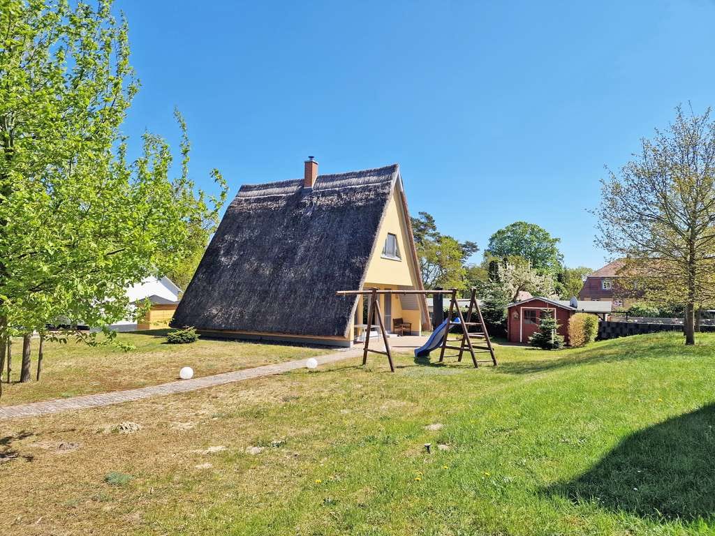 Immobilie in Loddin - Reetgedecktes Ferienhaus im Seebad Loddin - Bild 1