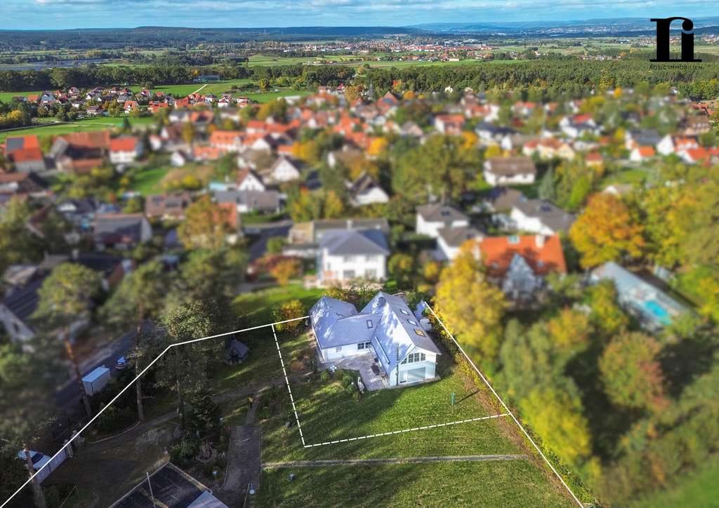 Immobilie in Langensendelbach - Charmante Villa mit Schloßblick - Exklusives Wohnen in bester Lage von Bräuningshof - Bild 0