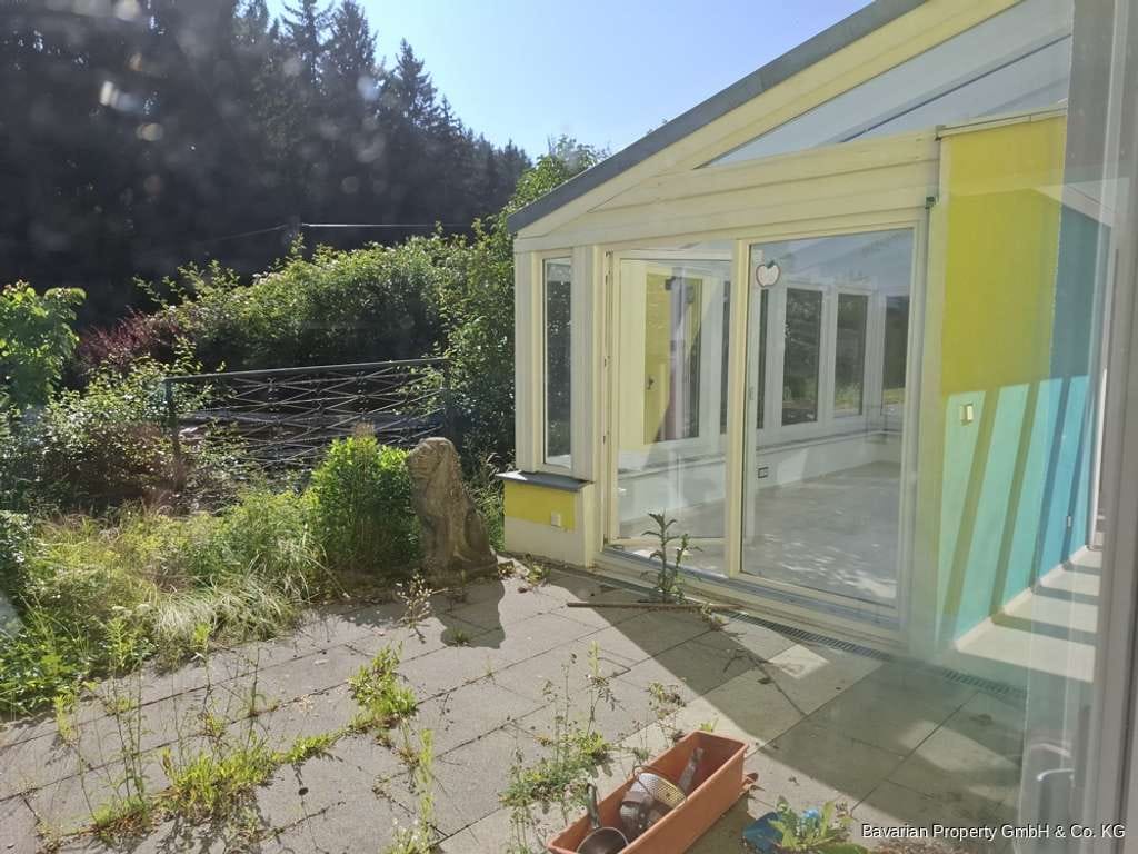 Immobilie in Rimbach - EFH mit ELW- Sehr ruhige Randlage-umfangreich saniert-bezugsfrei! 1.600 ² Grd, 
Nähe Bad Kötzting - Bild 1