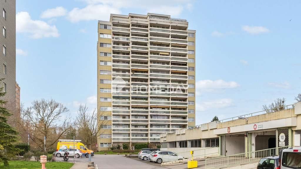 Immobilie in Neuhofen - Weitblick trifft Gestaltungsspielraum – bezugsfreie 3,5-Zimmer-Wohnung mit Tiefgarage und Loggia  - Bild 0