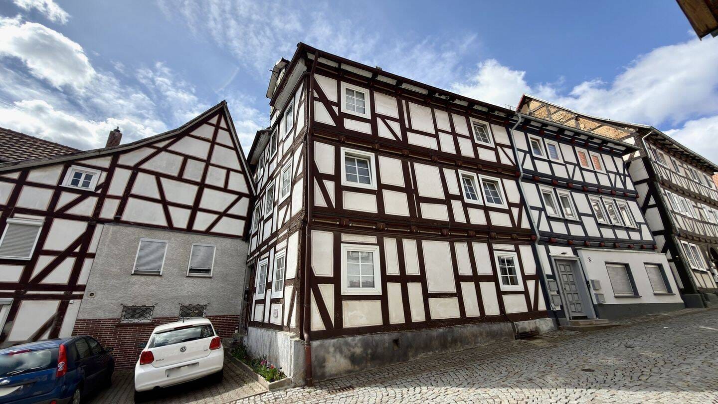 Immobilie in Homberg - Mehrfamilienhaus im Fachwerkstil als Kapitalanlage - KEINE KÄUFERPROVISION! - Bild 0