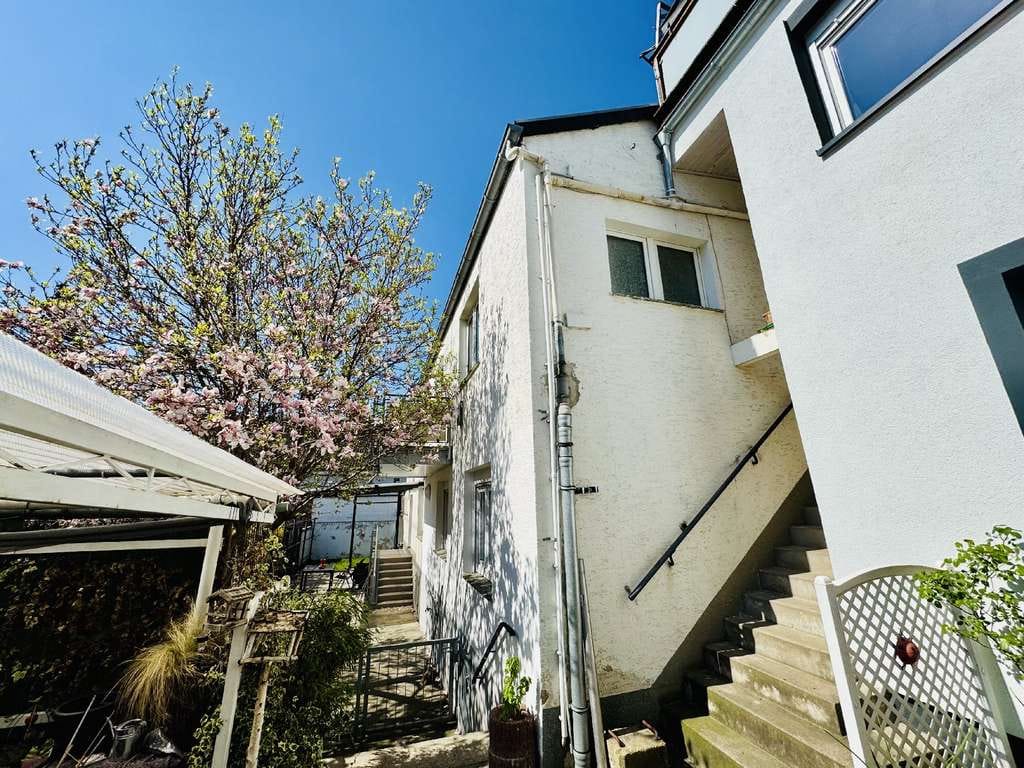 Immobilie in Bornheim - Zweifamilienhaus mitten im Zentrum von Bornheim
 - Bild 3