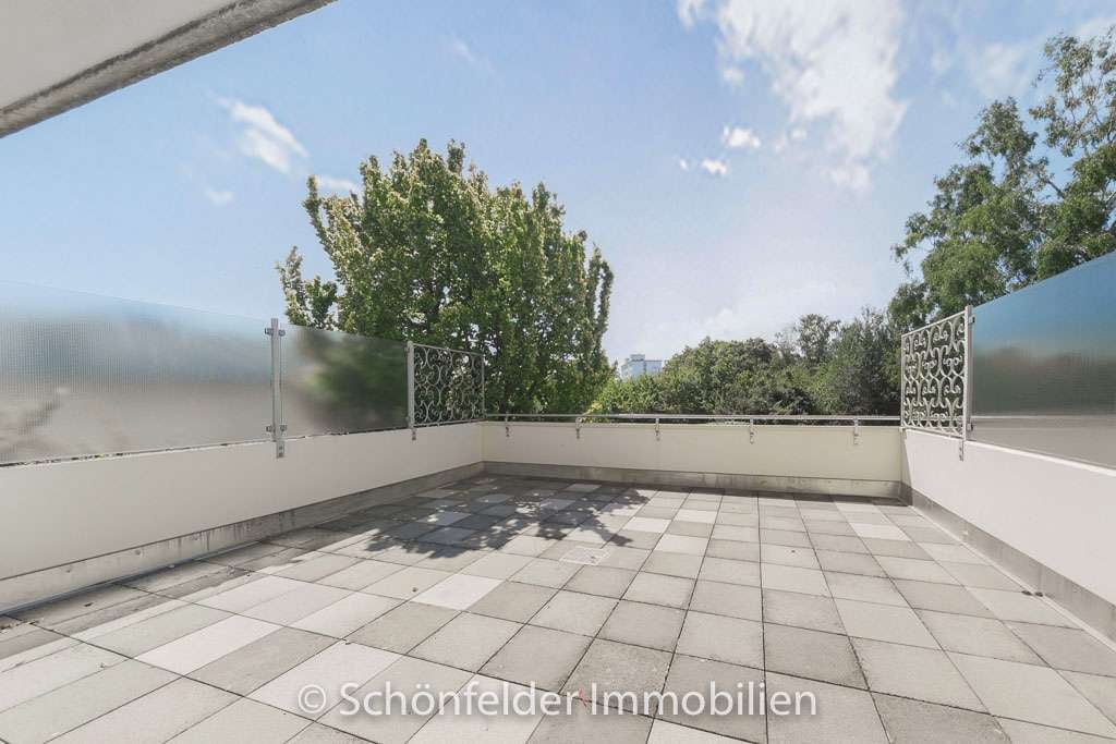 Immobilie in Oberursel - Helle Single-Wohnung mit traumhaft großer Balkon-Terrasse - Bild 2