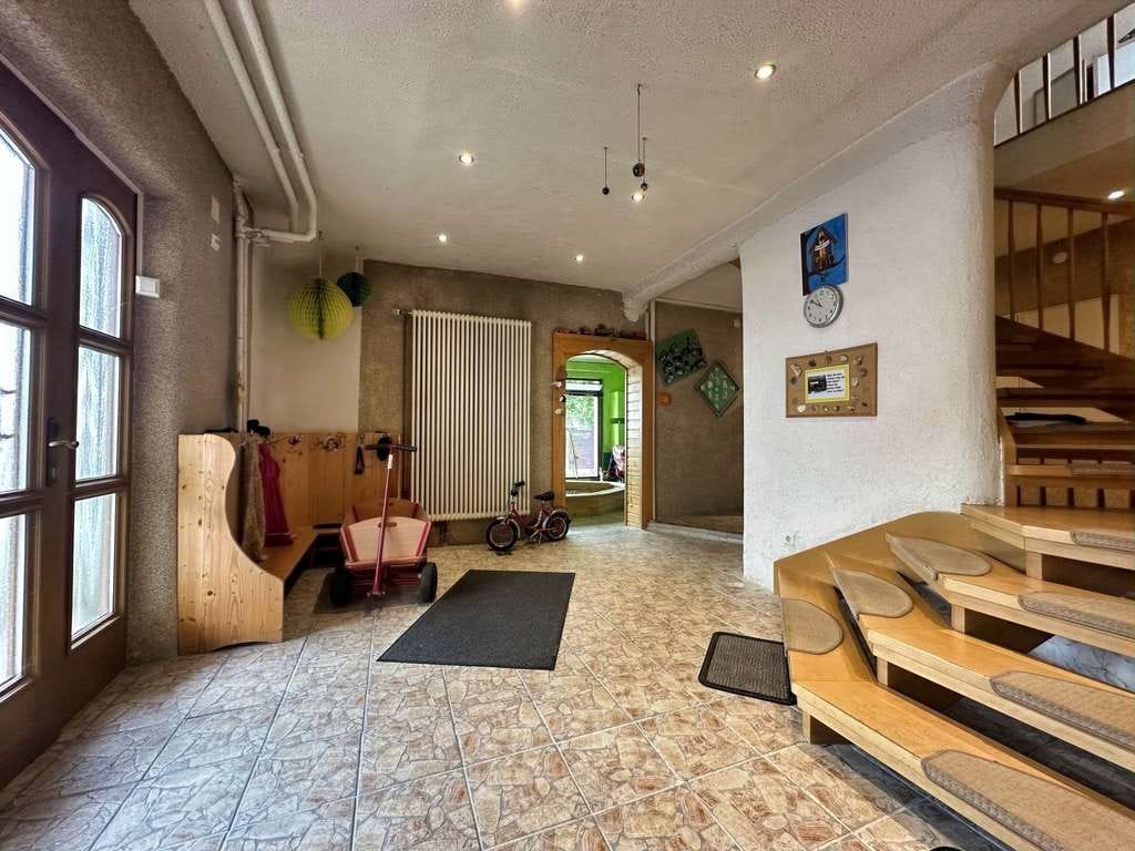 Immobilie in Villingen-Schwenningen - Stilvolles Mehrfamilienhaus mit Vermietungspotenzial - Bild 1