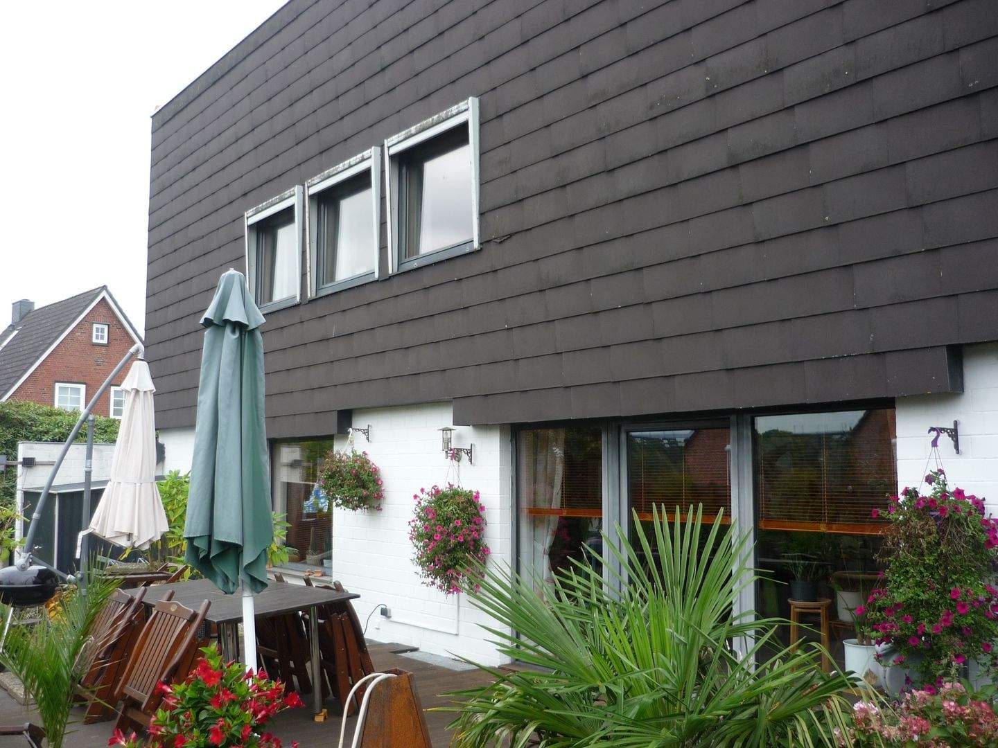 Immobilie in Osterrönfeld - Architektenhaus:- Lofthaus, aufgeteilt in zwei Blöcke : Links Mietwohnungen 165m², rechts Hauptwohnung 205 m² in Osterrönfeld - Bild 2