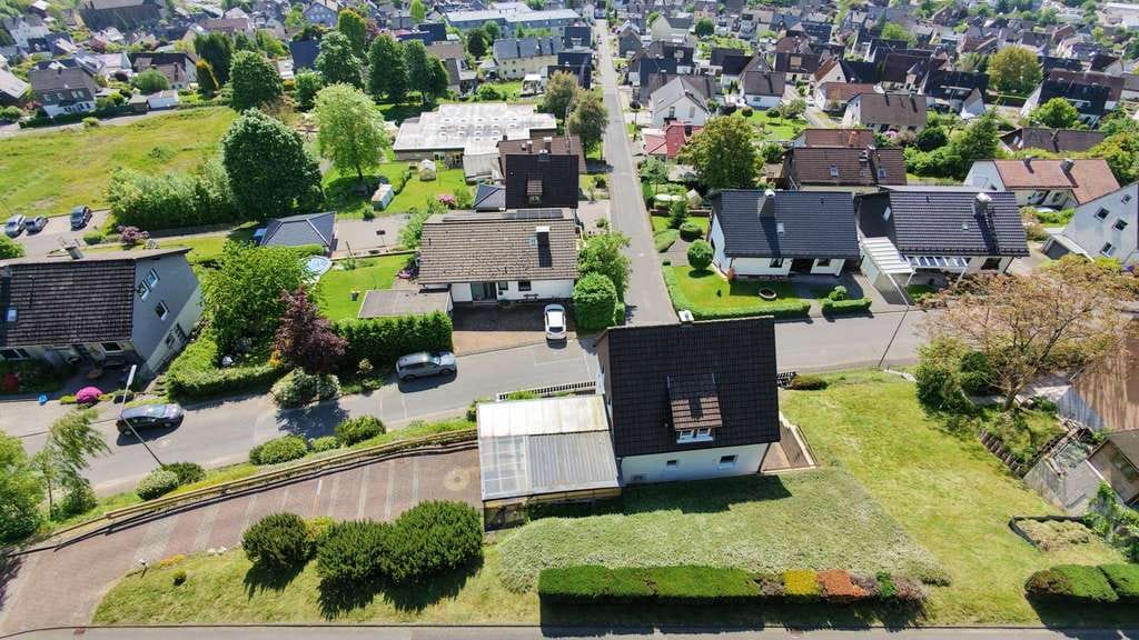 Immobilie in Mudersbach - Charmantes Zuhause mit Weitblick – Viel Potenzial in ruhiger Höhenlage - Bild 3