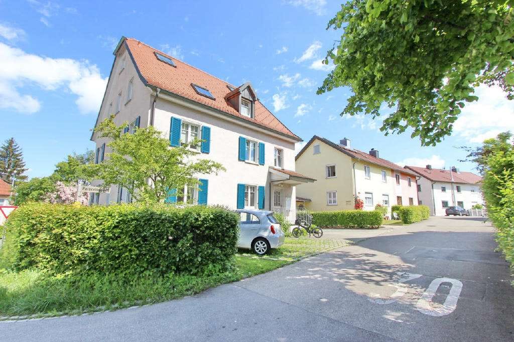 Immobilie in Wangen im Allgäu - Wunderschöne 3,5 Zimmer - Dachgeschoss - Wohnung in Nähe der Altstadt - Bild 2