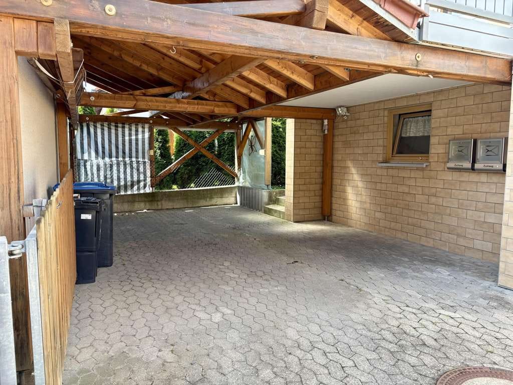 Immobilie in Bad Überkingen - Großes Zweifamilienhaus mit Carport und Doppelgarage!  - Bild 1