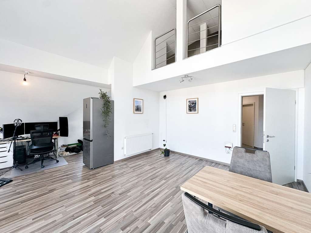 Immobilie in Schaafheim - DIETZ: Lichtdurchflutete 4,5 Zimmer-Maisonette große Dachloggia  - Galerie - Garage - Stellplatz - Bild 3
