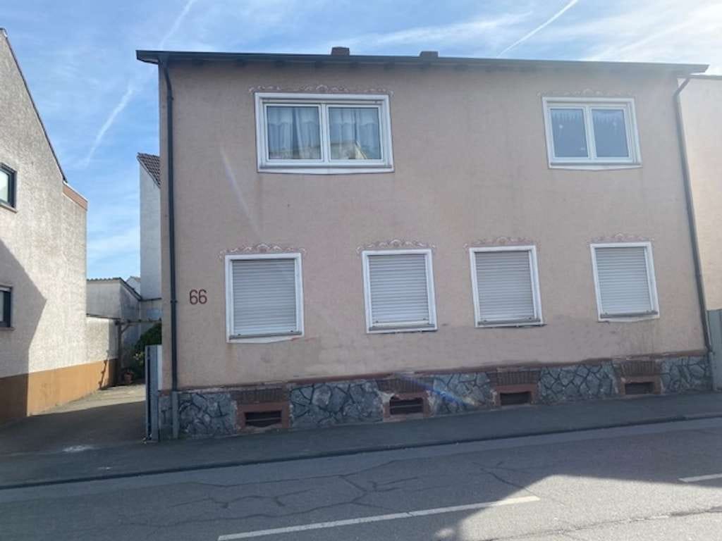 Immobilie in Lorsch - Mehrgenerationshäuser in zentraler Lage in Lorsch / Baugrundstück für Kapitalanleger - Bild 0