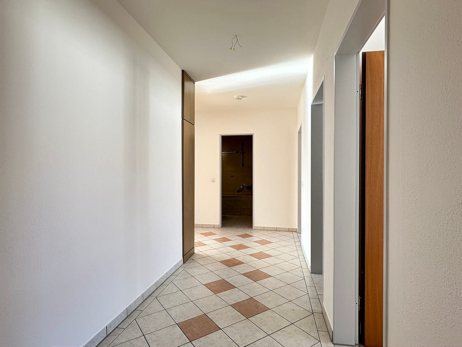 Immobilie in Kolbermoor - Wohnen mit Weitblick: Sonnige 3-Zimmer-Wohnung mit Balkon und Bergpanorama - Bild 1