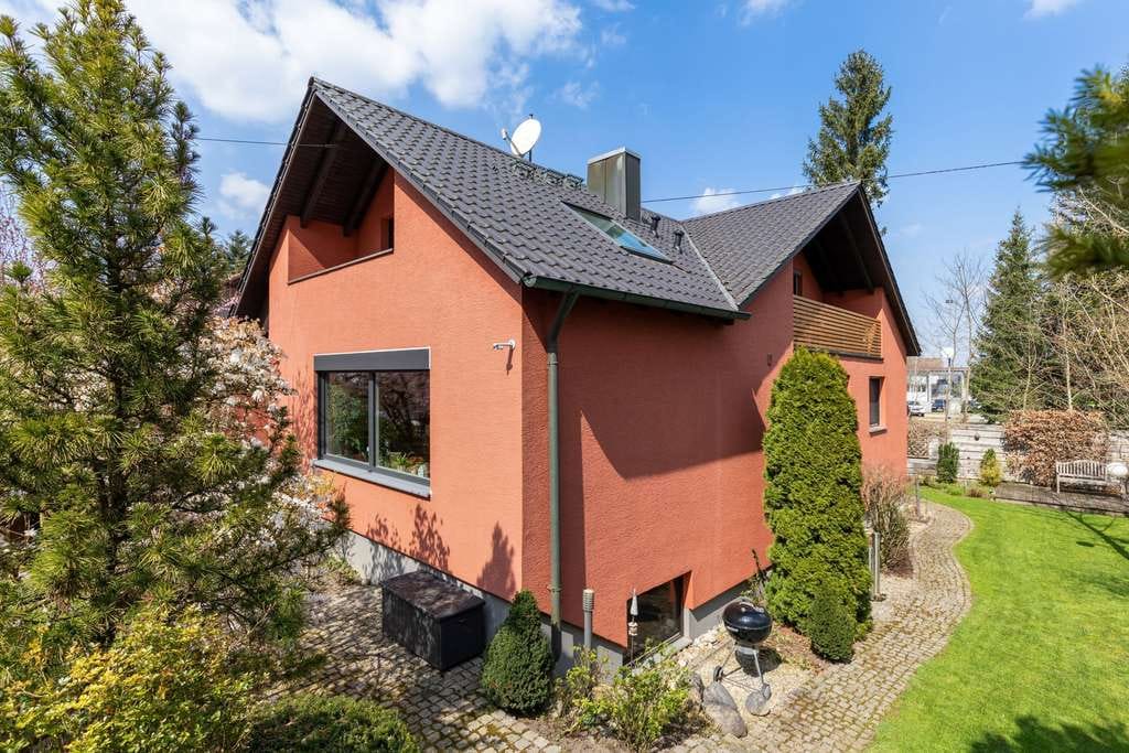 Immobilie in Rehling - Ihre Wohnzukunft mit Niveau: 6 Zimmer mit stilvollem Studio im Grünen für die ganze Familie - Bild 0