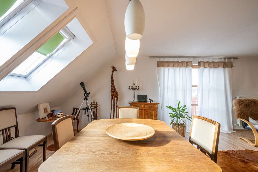 Immobilie in Sinzing - Großzügige 4 Zi.-DG-Wohnung in ruhiger Lage - Bild 3