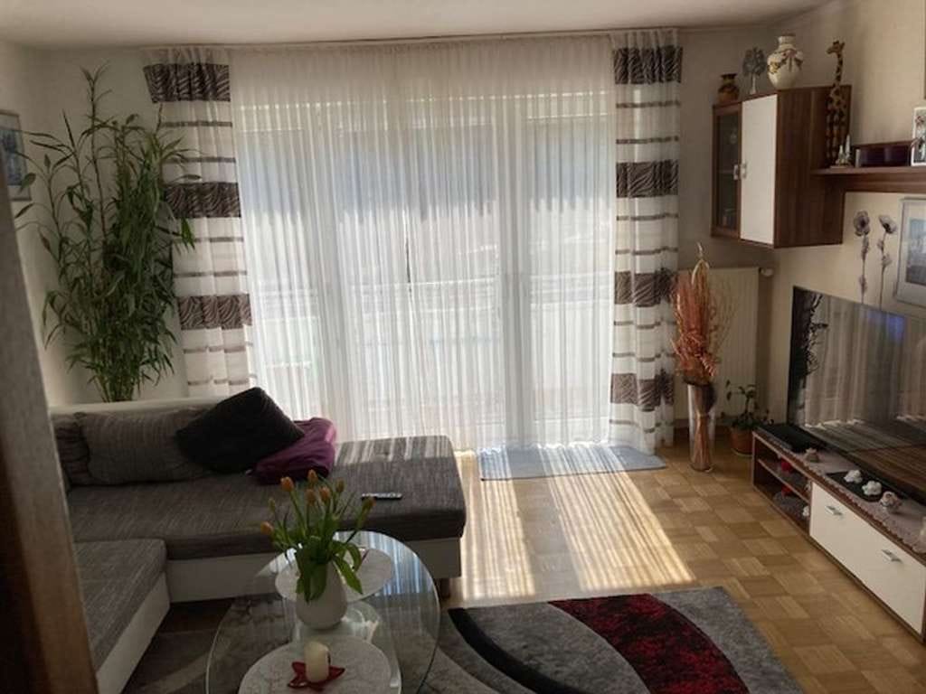 Immobilie in Geretsried - **Bergblick**Mitten im Zentrum, für Kapitalanleger und Eigennutzer**2 bzw. 3 Zimmer**NEUE HEIZUNG - Bild 0