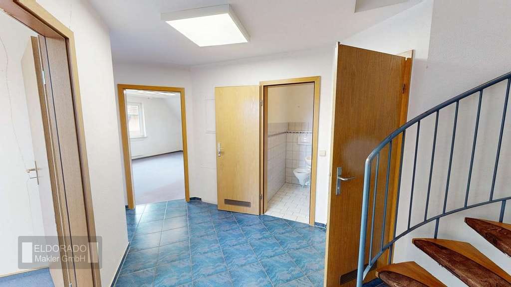 Immobilie in Seewald - Großzügige 5-Zimmer-Maisonette mit offener Raumgestaltung für die ganze Familie - Bild 2