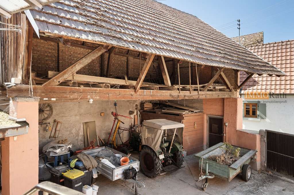 Immobilie in Vogtsburg im Kaiserstuhl - IMMORath.de – Historisches Schulhaus in absolut ruhiger Lage am Bach - Bild 4