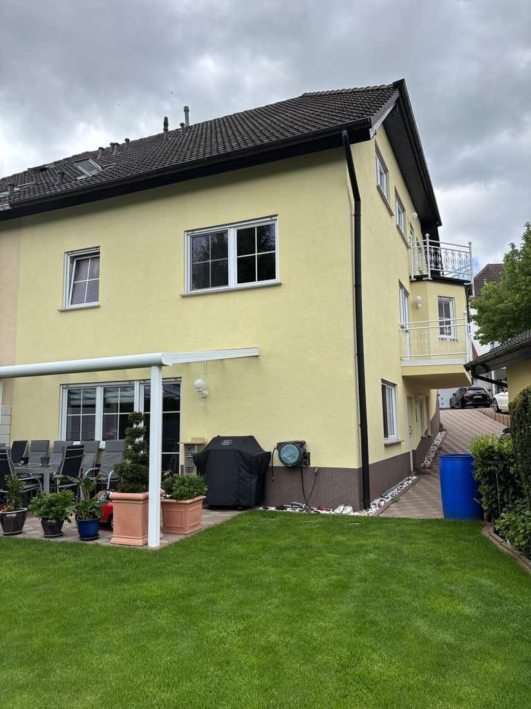 Immobilie in Dorsheim - Wunderschöne gelbe Doppelhaushälfte mit Gartenidylle" - Bild 1