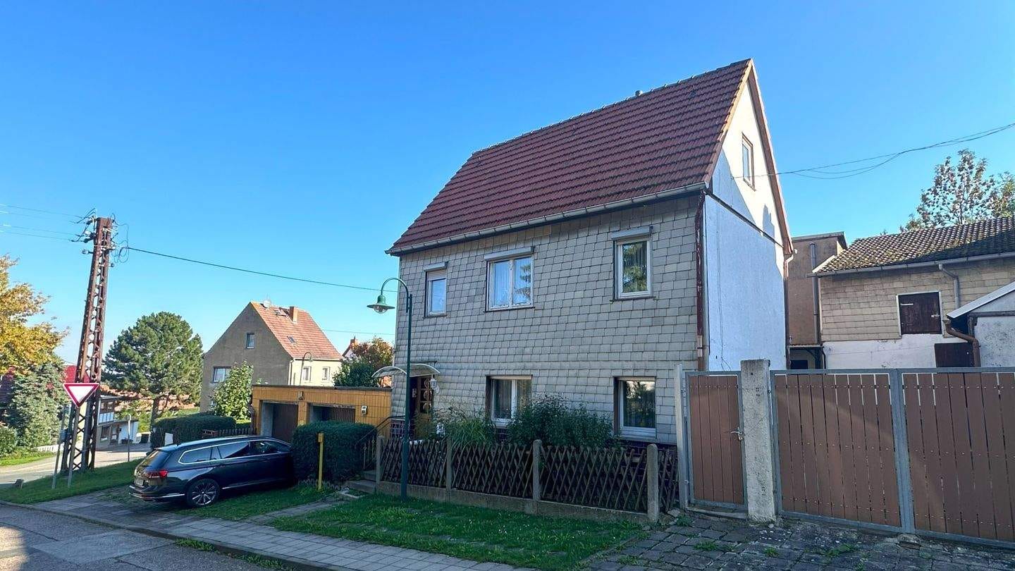 Immobilie in Gierstädt - PROVISIONSFREI: Ihr Familien-Projekt: Viel Haus, viel Garten - Starten Sie Ihren Eigenheim-Traum - Bild 0