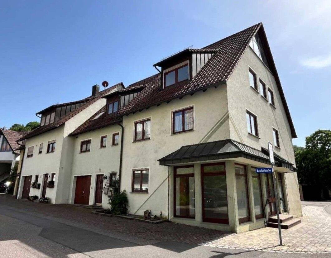 Immobilie in Mönsheim - Wohn- und Geschäftshaus mit vielfältigen Nutzungsmöglichkeiten im Ortszentrum von Mönsheim - Bild 0