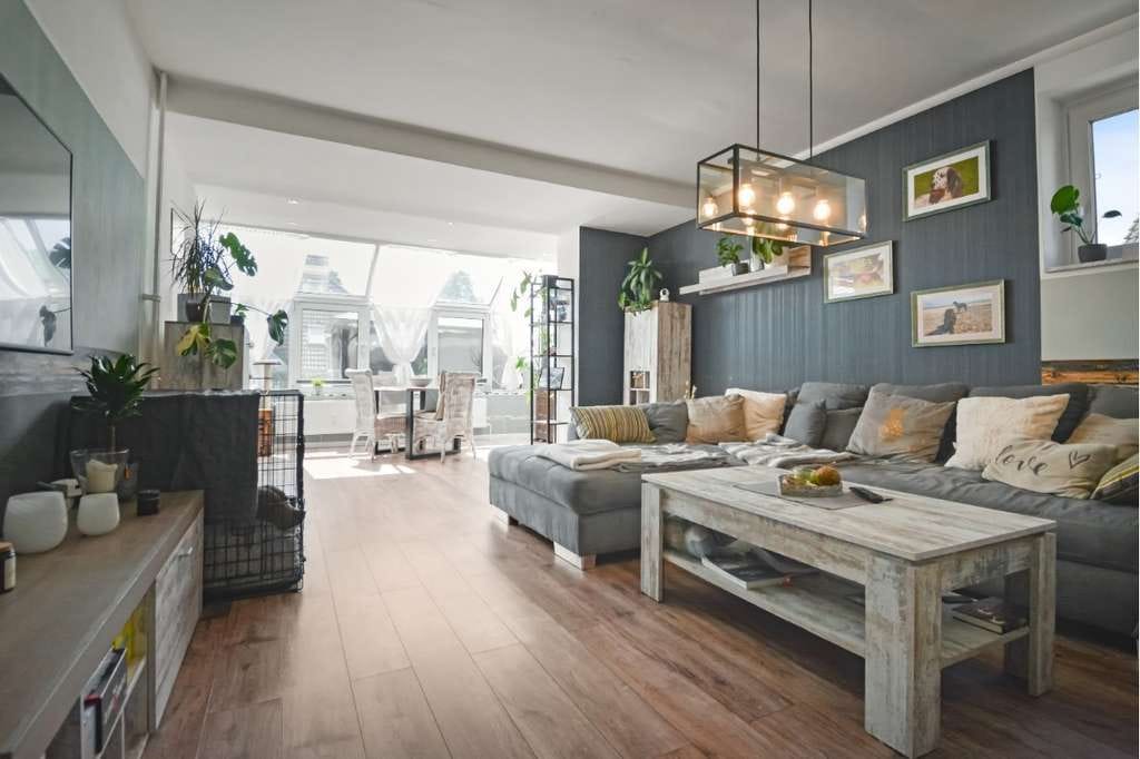 Immobilie in Hartenholm - 3‑Zimmer‑Wohnung mit Gartenanteil, großer Fensterfront & überdachter Terrasse - Bild 3