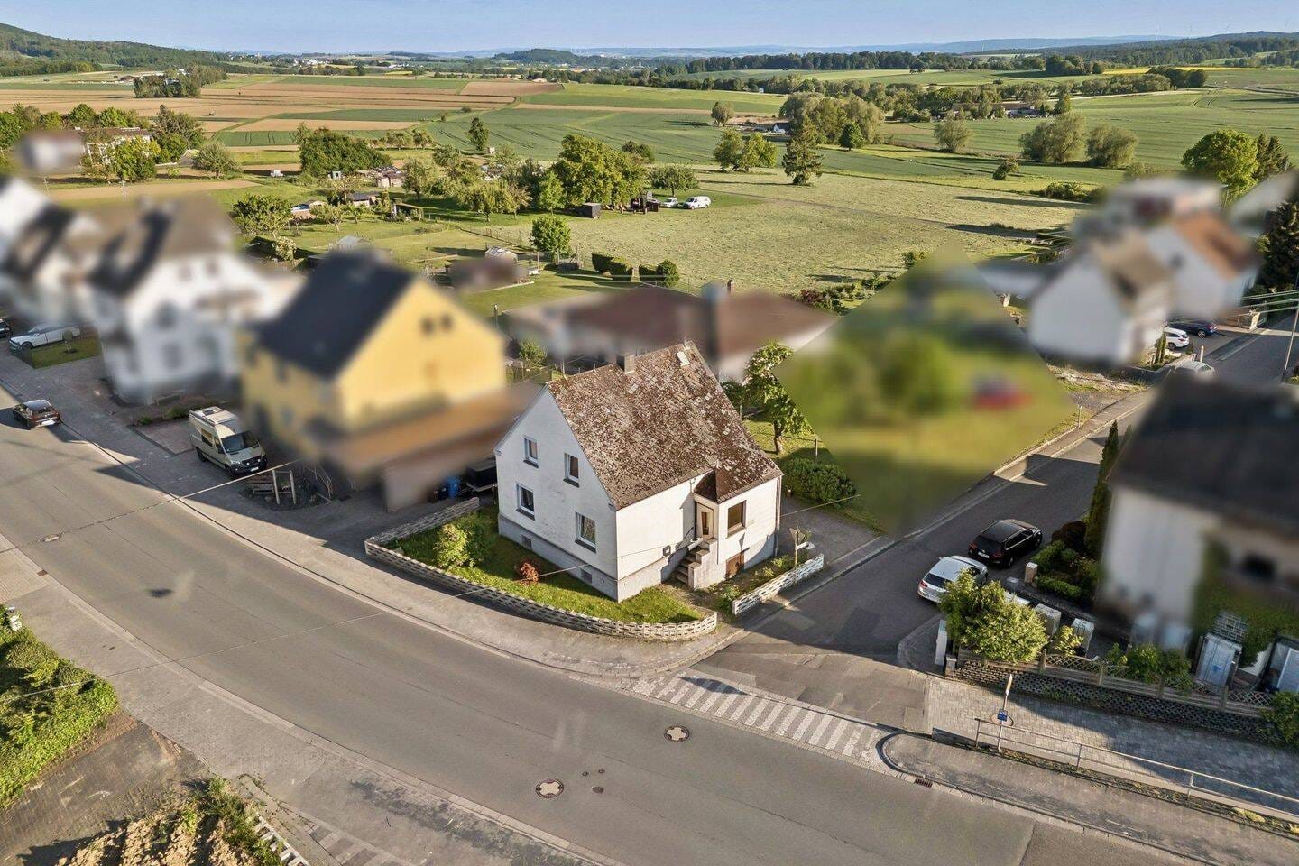 Immobilie in Dornburg - Freistehendes Einfamilienhaus - Dornburg Frickhofen - Bild 0