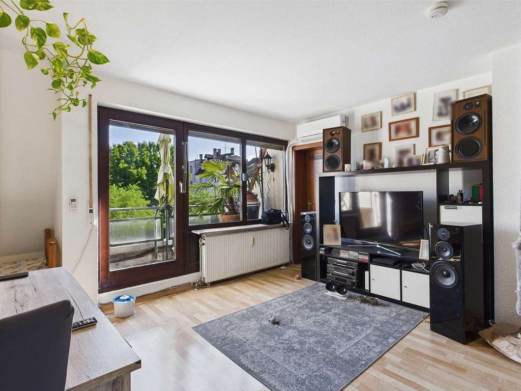 Immobilie in Stuttgart - 1-Zimmer-Wohnung mit Balkon und Tiefgaragenstellplatz in Zuffenhausen - Bild 2