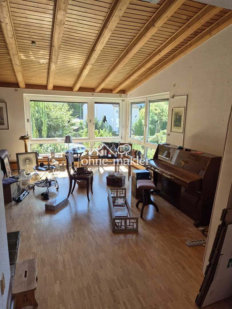 Immobilie in Veitshöchheim - Großzügiges Reihenendhaus mit Einliegerwohnung, Garten, Kamin & Sauna - Bild 1