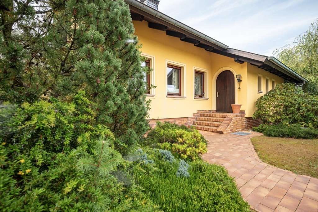 Immobilie in Britz - Traumhaus am Waldrand - Naturidylle, Ruhe  und Wohnkomfort vereint - Bild 3