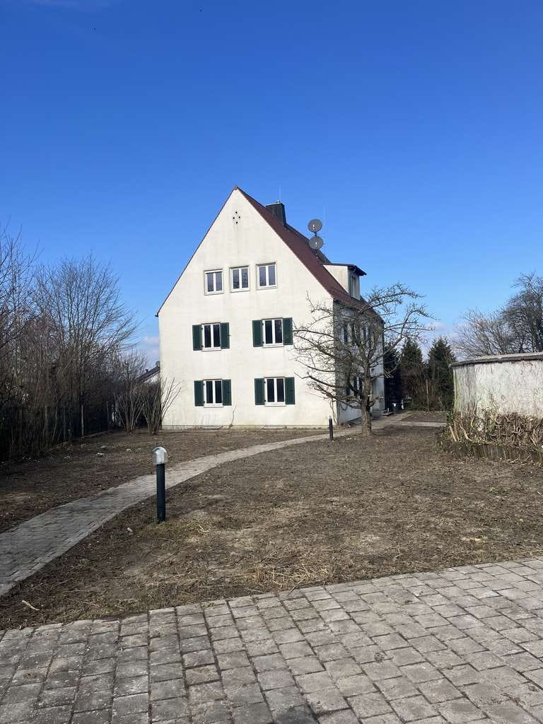 Immobilie in Aindling - Ehemaliges Pfarrhaus in Stotzard mit großem Grundstück zu verkaufen! - Bild 0