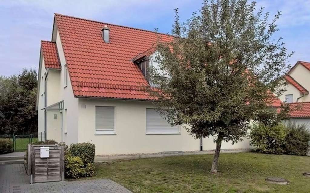 Immobilie in Kulmain - Attraktive Doppelhaushälfte zum Eigenbezug oder auch zur Kapitalanlage in Kulmain - Bild 0