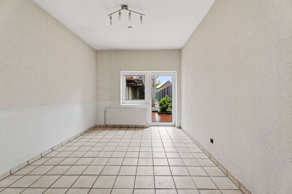 Immobilie in Alsdorf - Halbfreistehendes Zweifamilienhaus in ruhiger Wohnlage - Bild 2