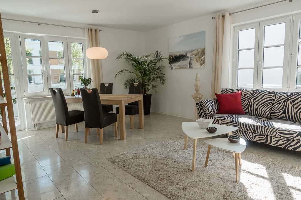 Immobilie in Potsdam - Singleapartment mit Südbalkon & Pkw-Stellplatz # Babelsberg-Süd - Bild 1