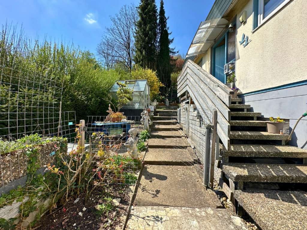 Immobilie in Münsingen - Großzügiges Haus mit Gartenparadies – naturnah wohnen und entfalten - Bild 1