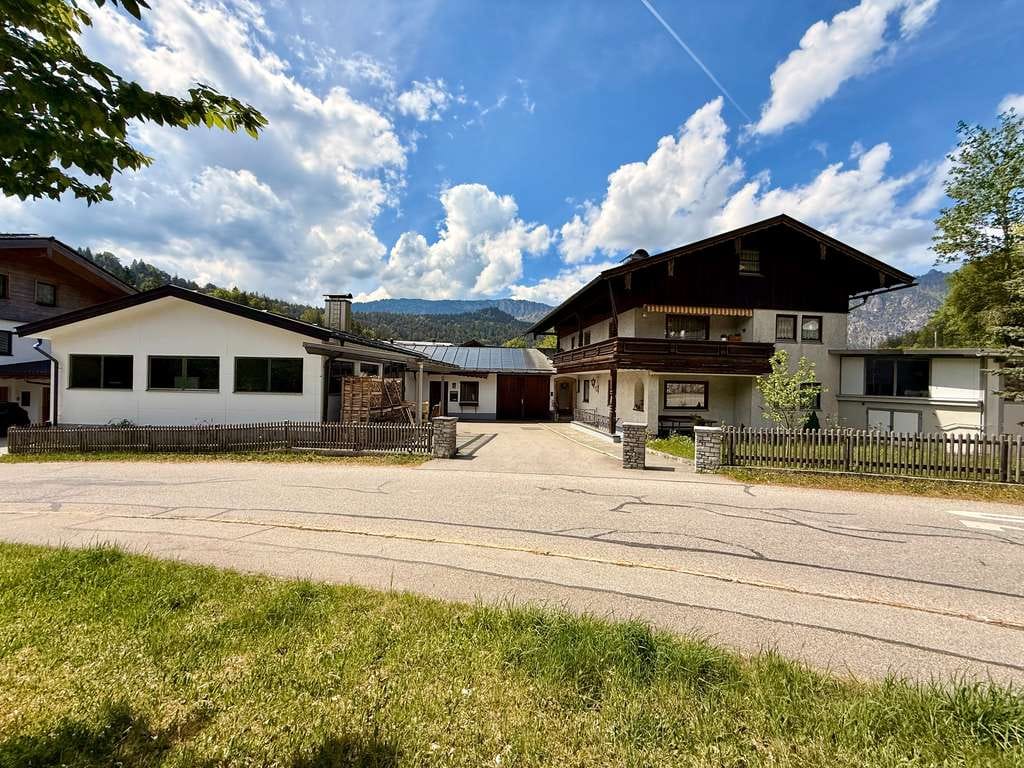 Immobilie in Bischofswiesen - Mehrfamilienhaus mit Werkstatt und Lagerfläche in Bischofswiesen - Bild 0