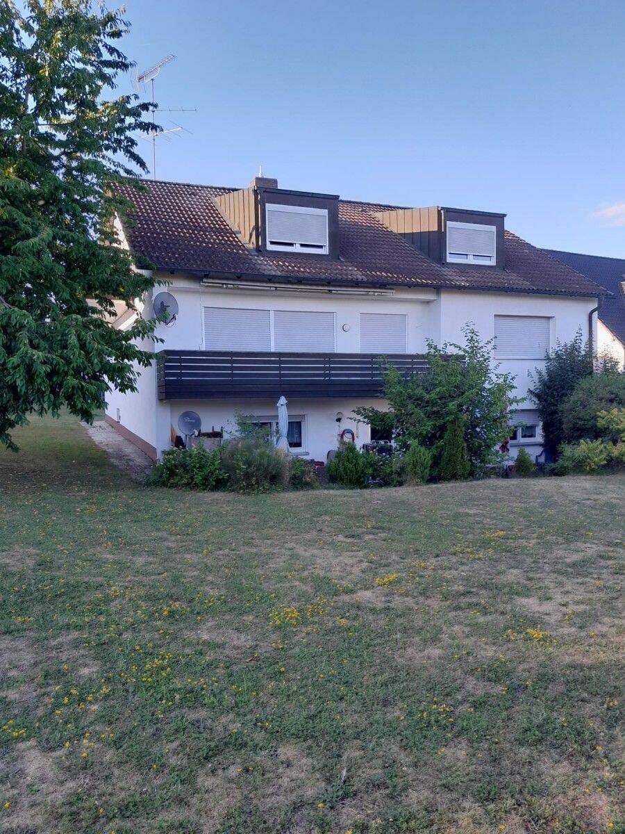 Immobilie in Heßdorf - Gepflegtes Drei-Familienhaus in Heßdorf-OT Hesselberg - Bild 0