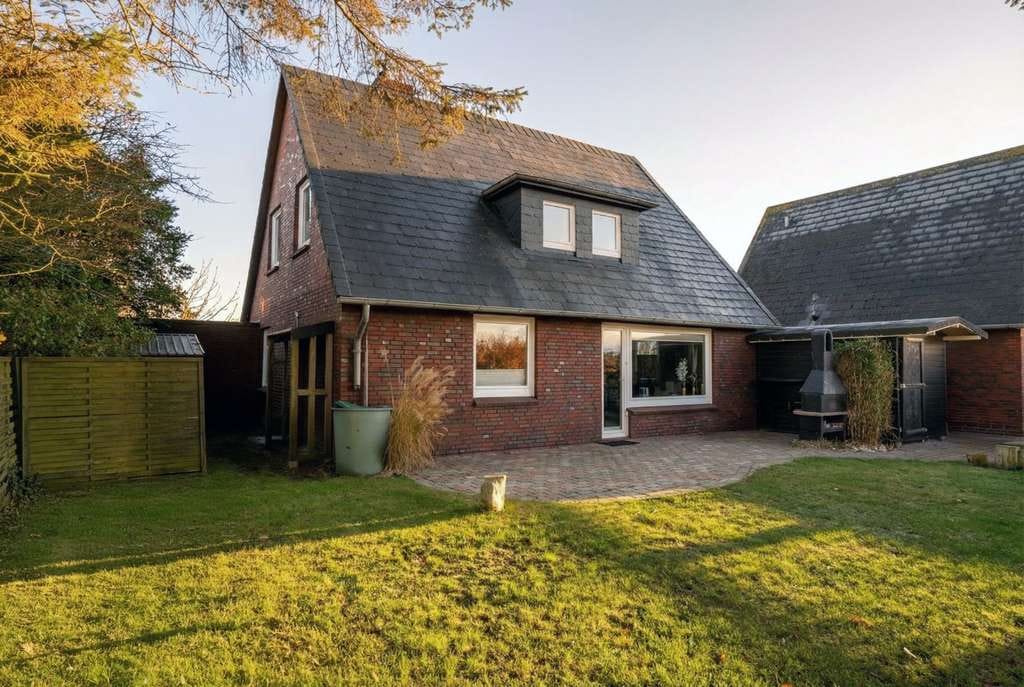 Immobilie in Wenningstedt-Braderup (Sylt) - Zweifamilienhaus mit Heidenpanorama in Wenningstedt - Bild 3