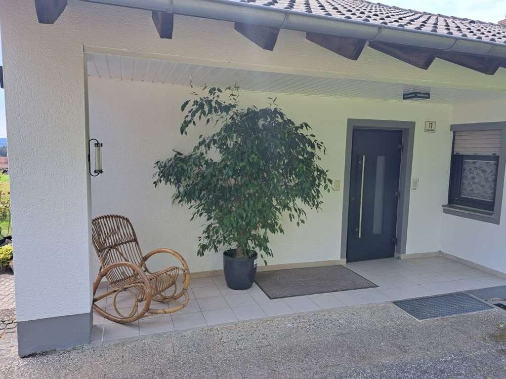 Immobilie in Hohenburg - Einfamilienhaus mit  traumhaftem Ausblick  - Bild 1