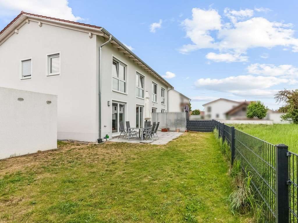 Immobilie in Tegernheim - Neuwertige moderne Doppelhaushälfte vermietet in Tegernheim - Bild 1