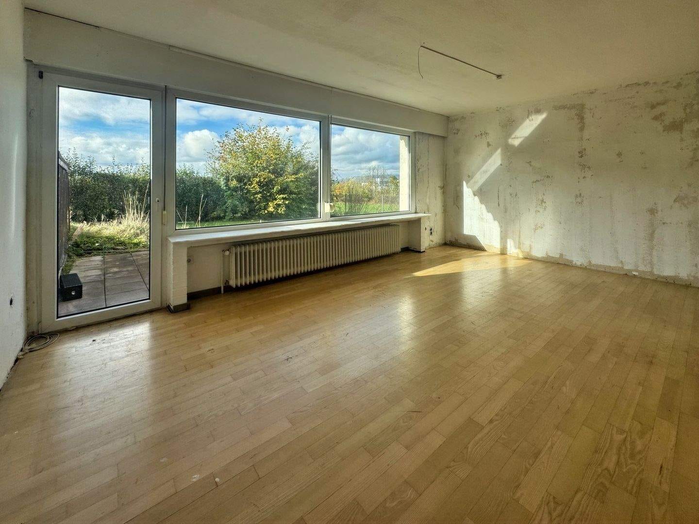 Immobilie in Lohfelden - Feldrandlage und Top-Anbindung garantiert: Sanierungsbedürftiges Einfamilienhaus  in Lohfelden - Bild 3