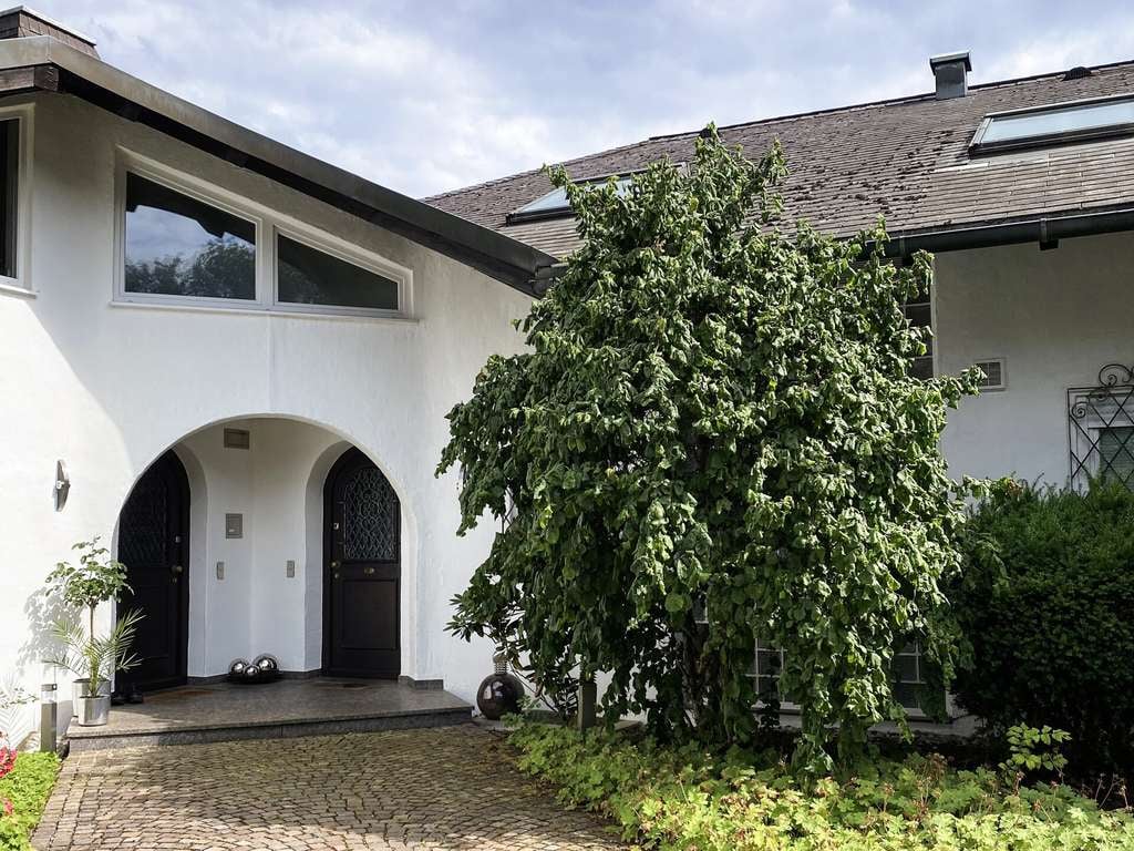 Immobilie in Grünwald - WiP - Repräsentative Villa mit Indoor-Pool und besonderem Sicherheitskonzept in Grünwald - Bild 3