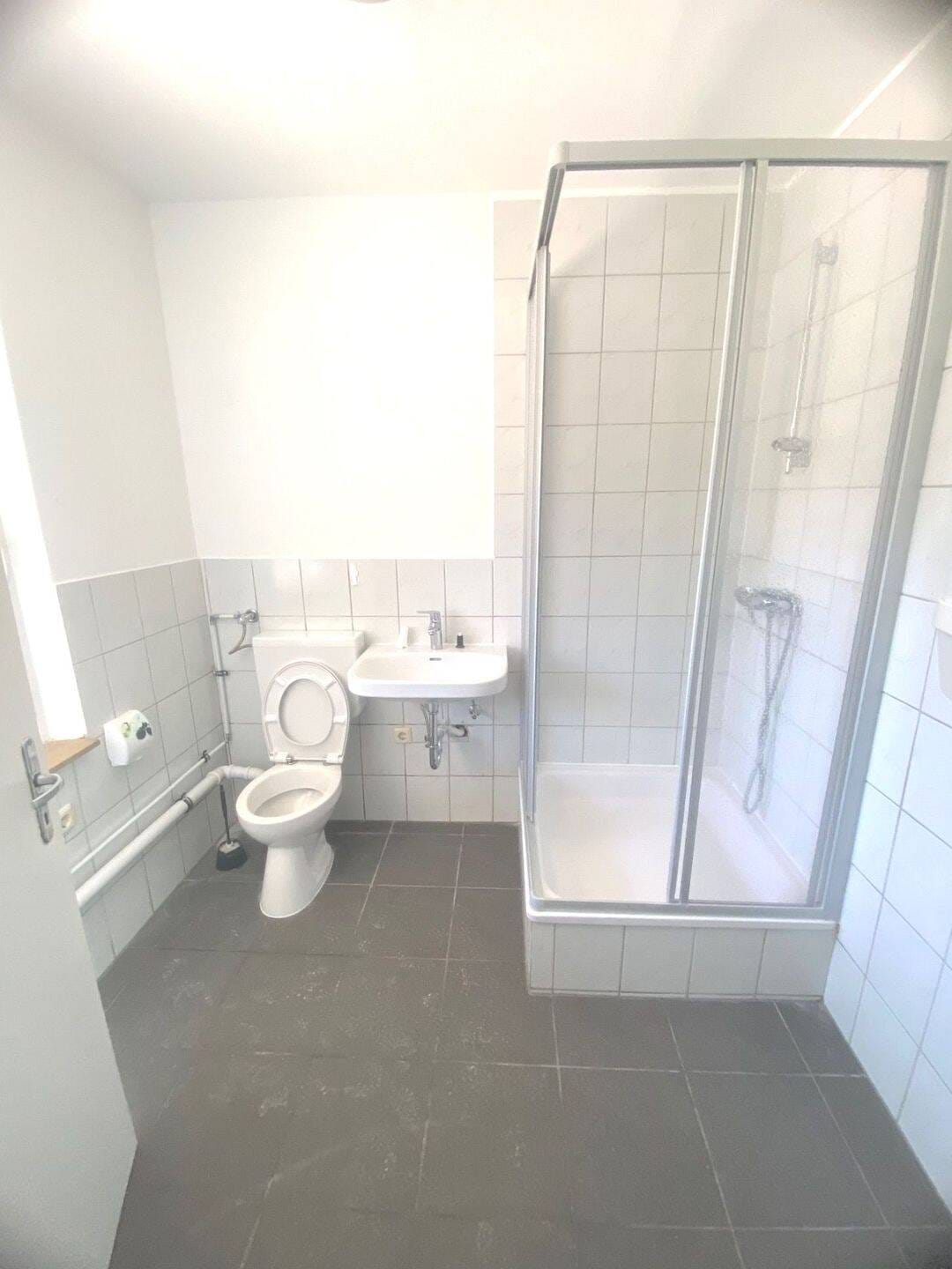 Immobilie in Saarlouis - Einseitig angebautes 3 Familienhaus in bevorzugter Lage - Bild 3