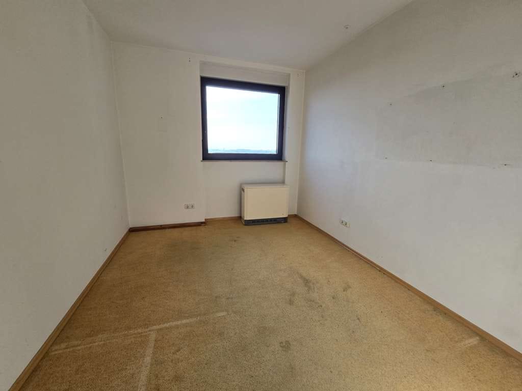 Immobilie in Nauheim - Helle 4 Zimmerwohnung mit Blick über Nauheim - Bild 4