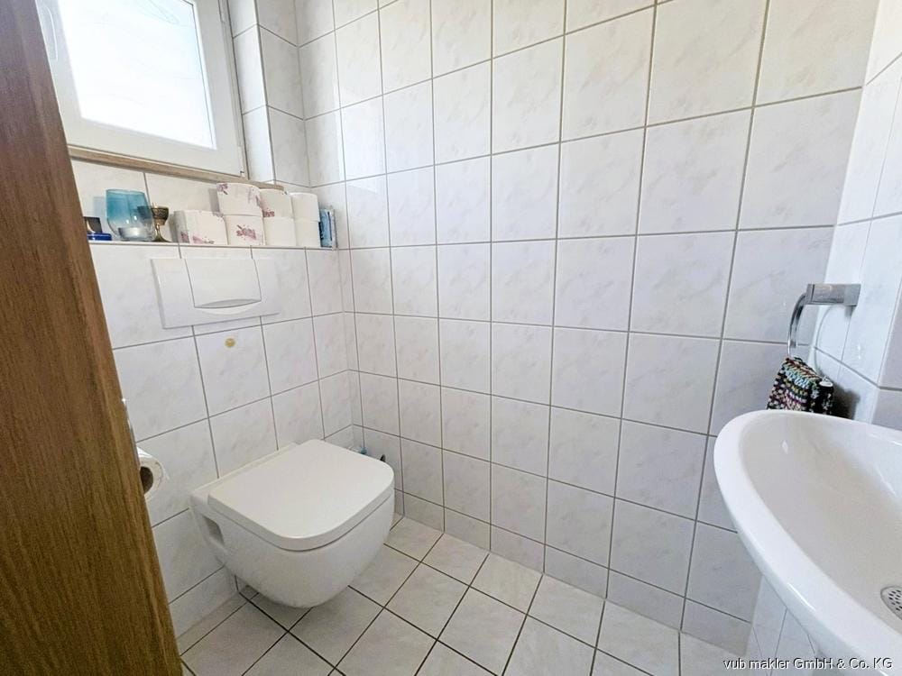Immobilie in Waldershof - Solides Familienhaus mit Garten und durchdachtem Raumkonzept in Waldershof - Bild 2